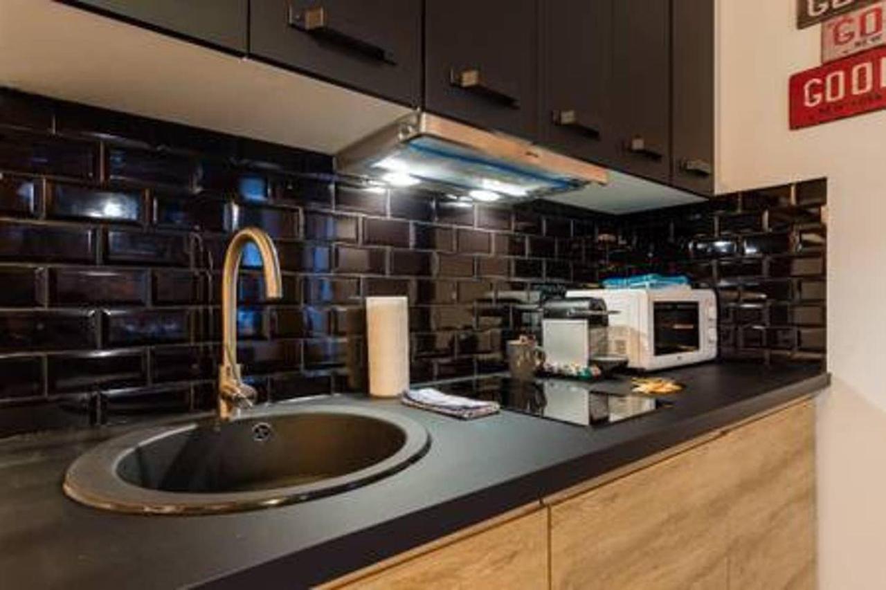 Cmg Temple / Republique Apartment Париж Екстериор снимка